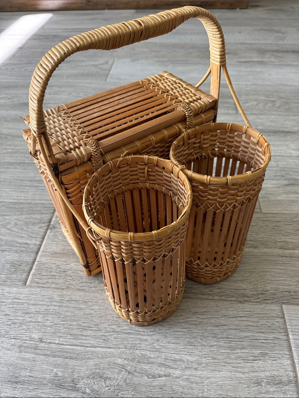 Natural Brown Wicker/Bamboo Picnic Basket with Wine or Bottle holders